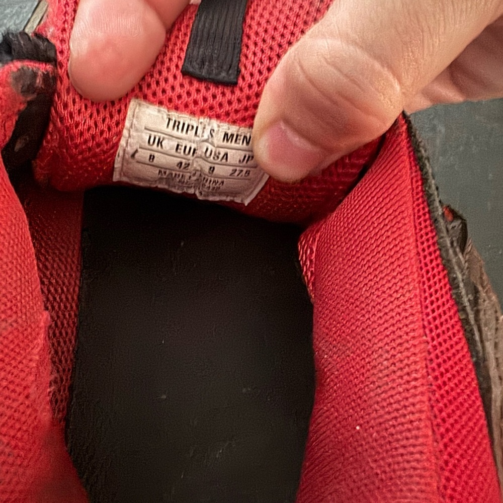 Balenciaga Red and Black Triple S Sneakers - Picture 6 of 7